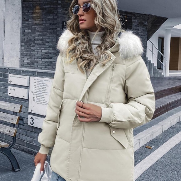 Vegan fur cream puffer jacket coat bomber - Picture 5 of 5